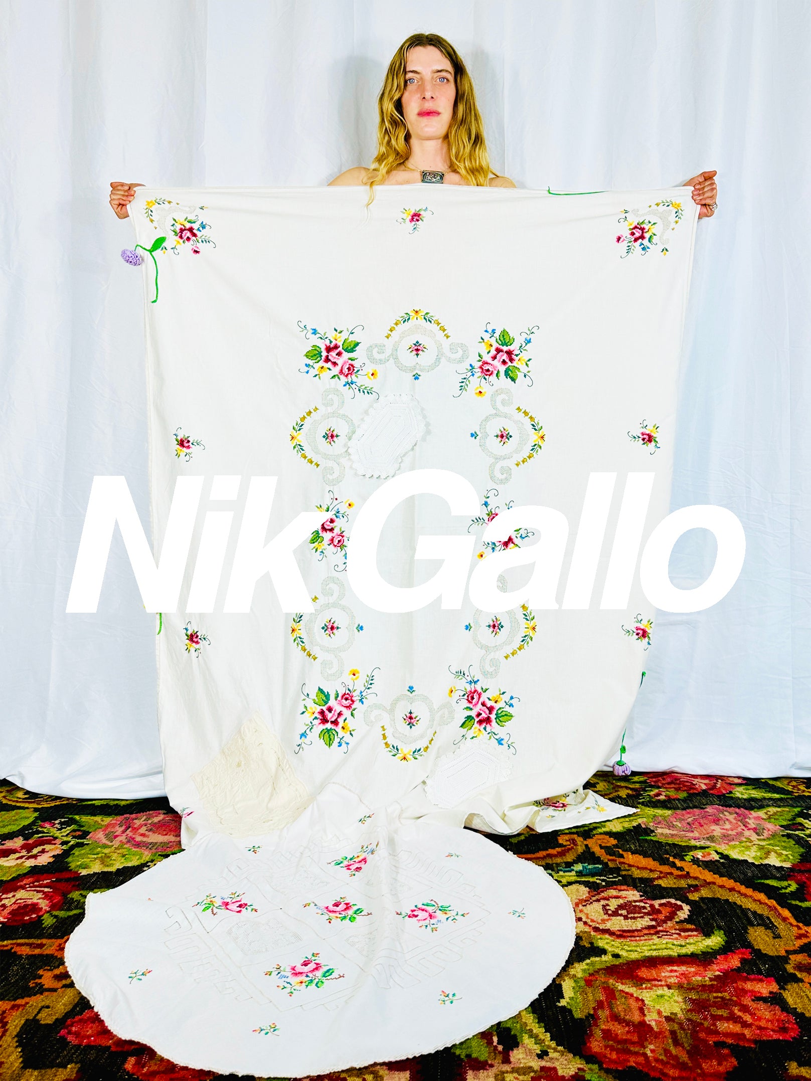 THE BIB TABLECLOTH