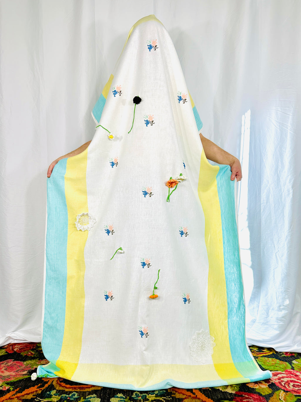 THE LINEN TABLECLOTH