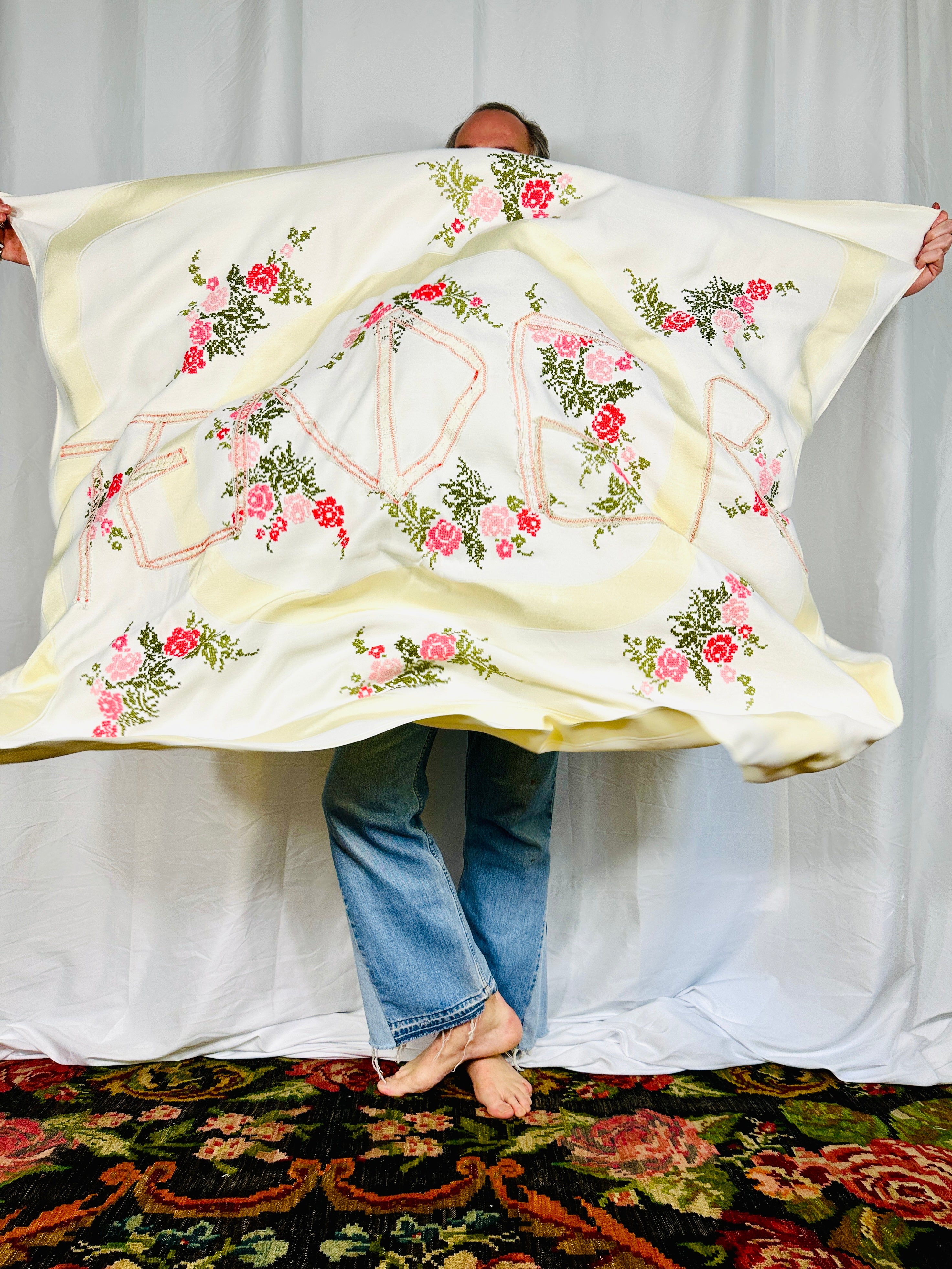 TENDER TABLECLOTH