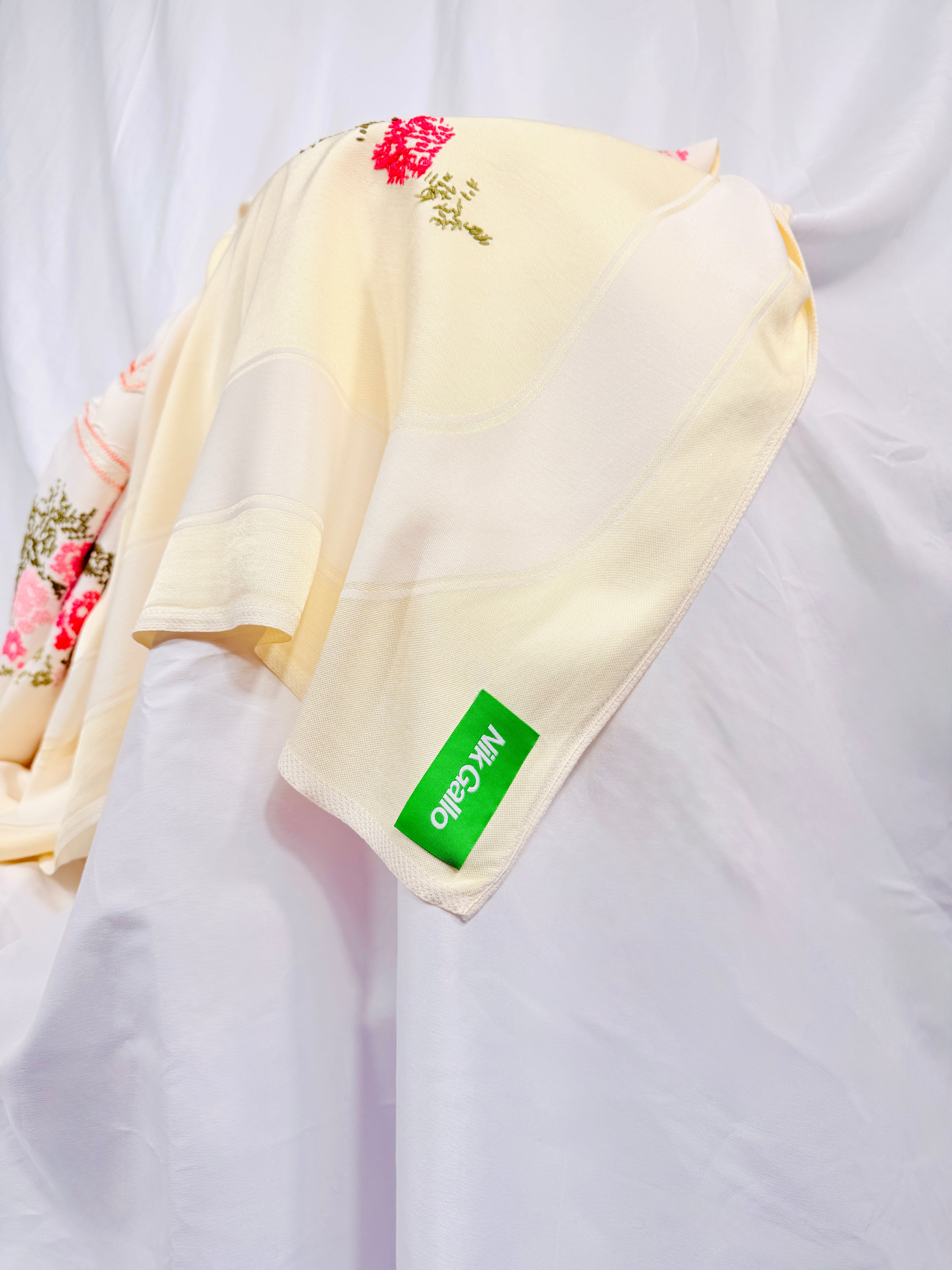 TENDER TABLECLOTH