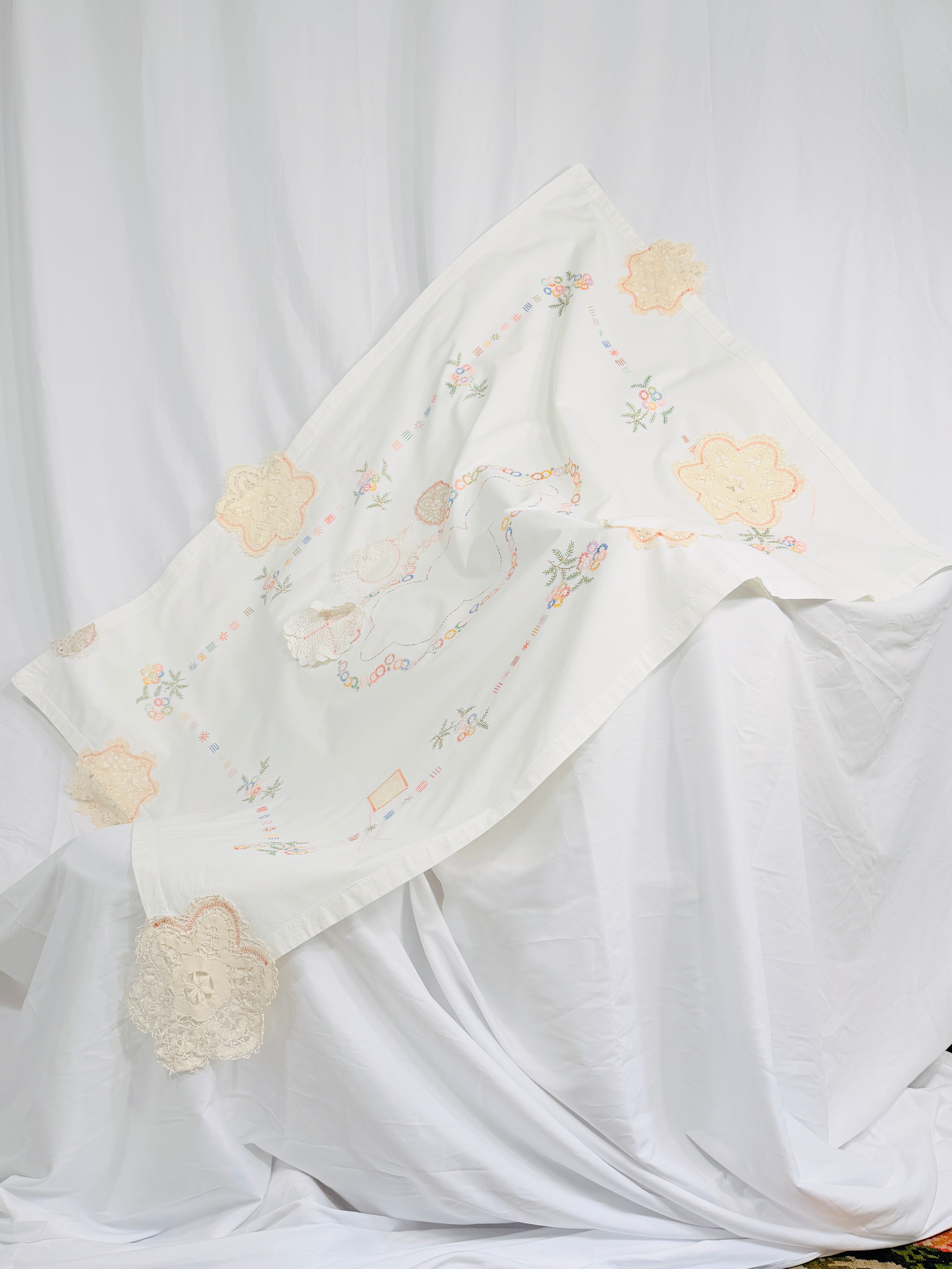 DOILIES TABLECLOTH