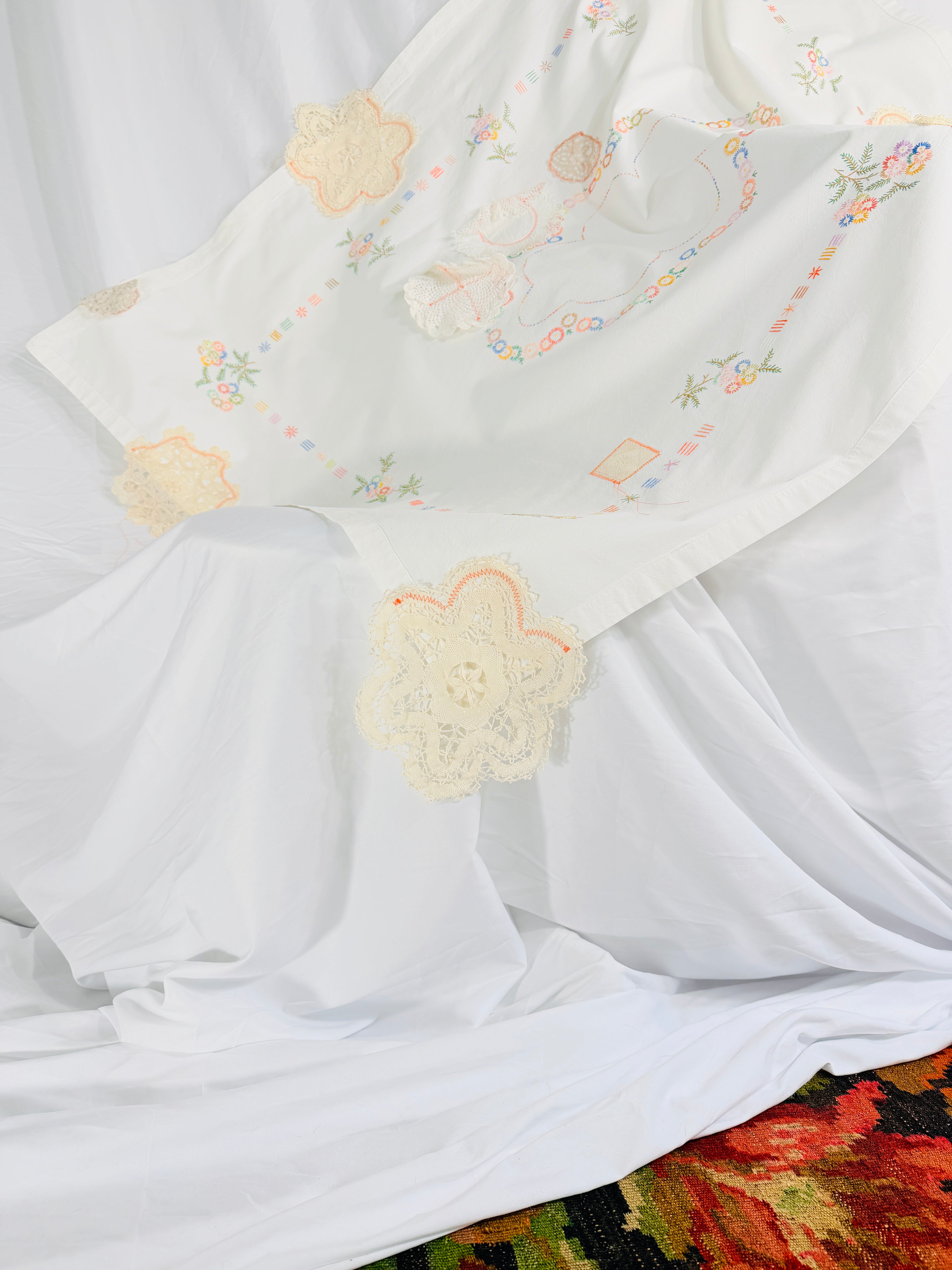 DOILIES TABLECLOTH
