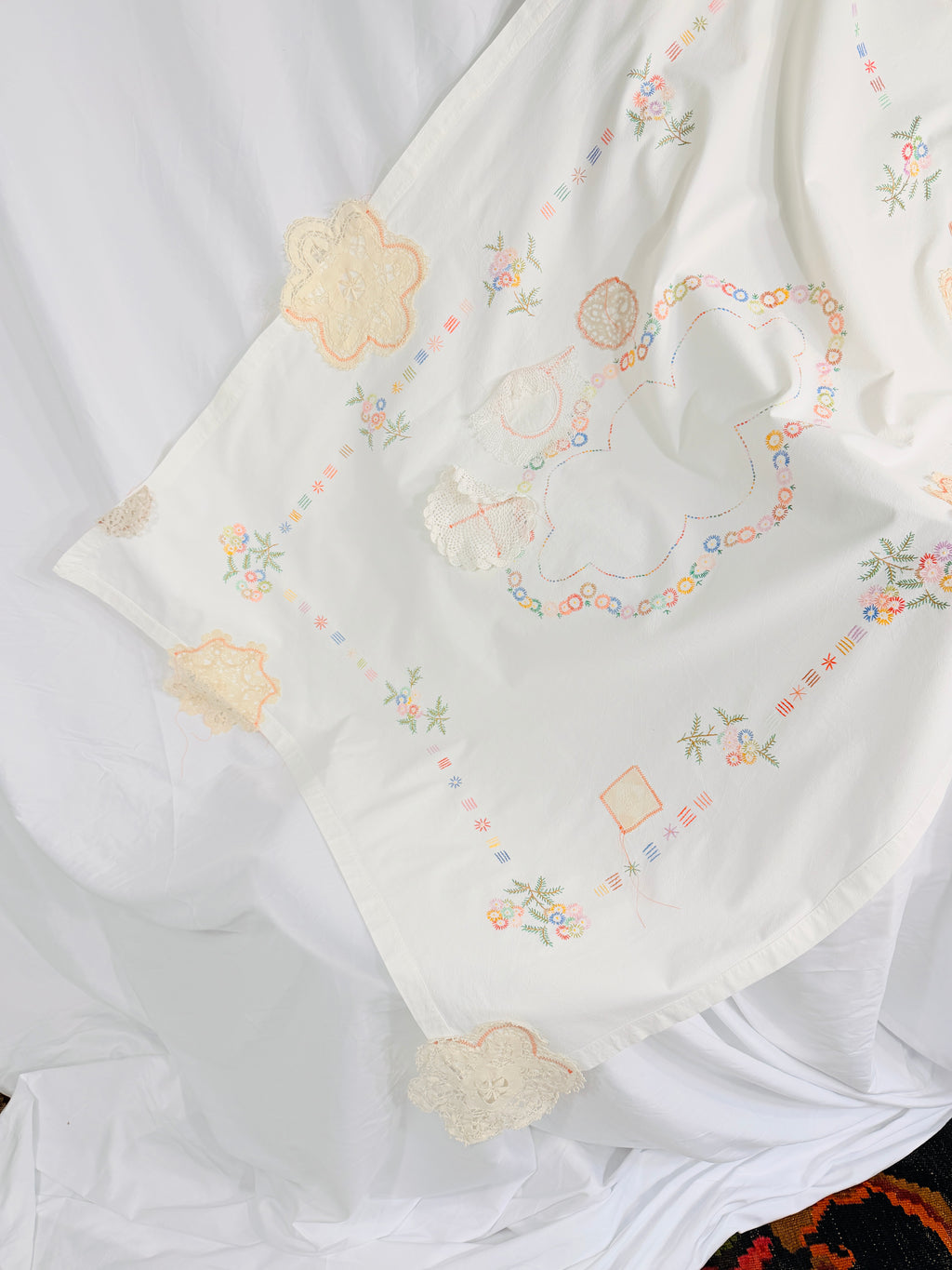 DOILIES TABLECLOTH