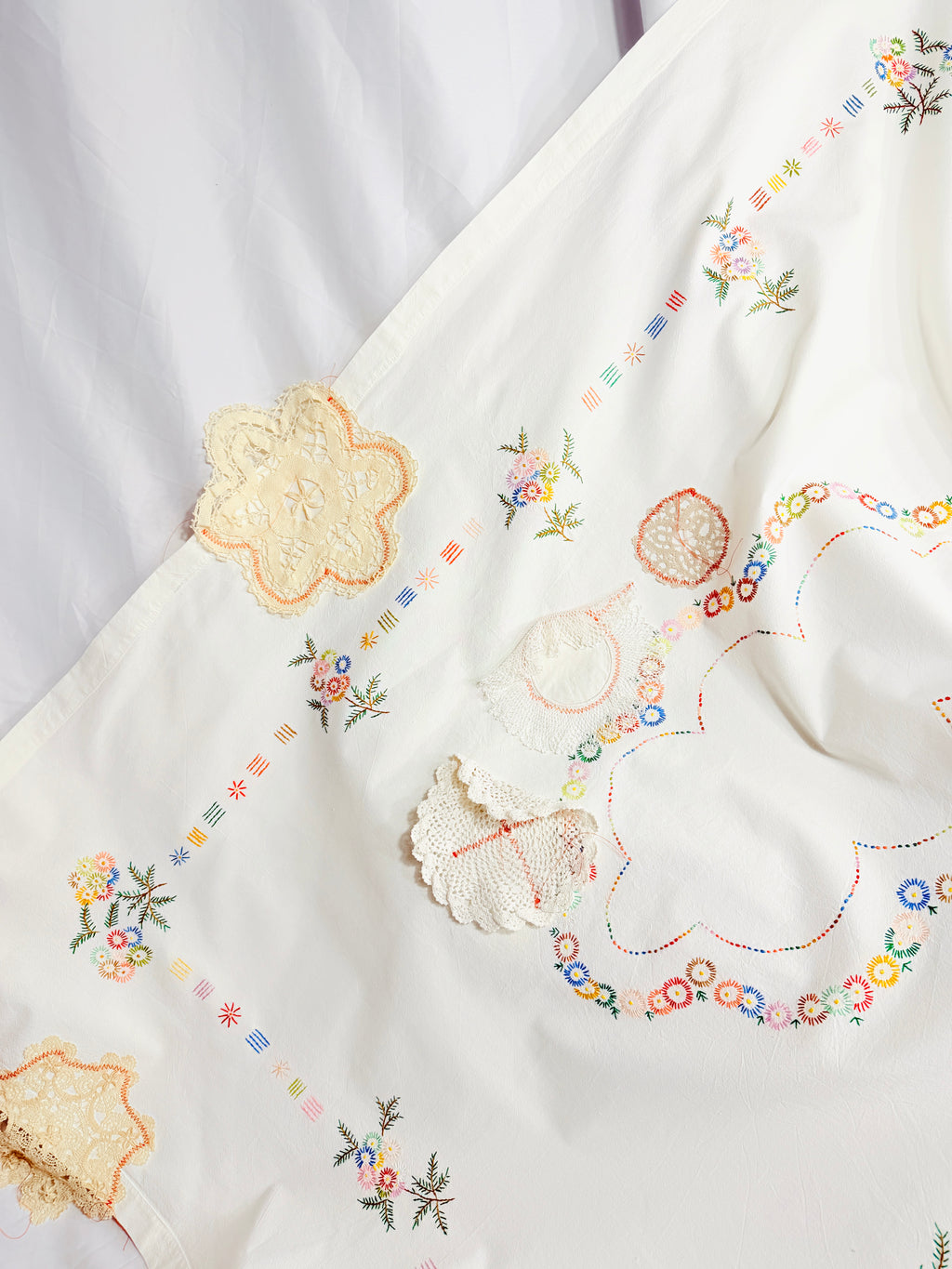 DOILIES TABLECLOTH