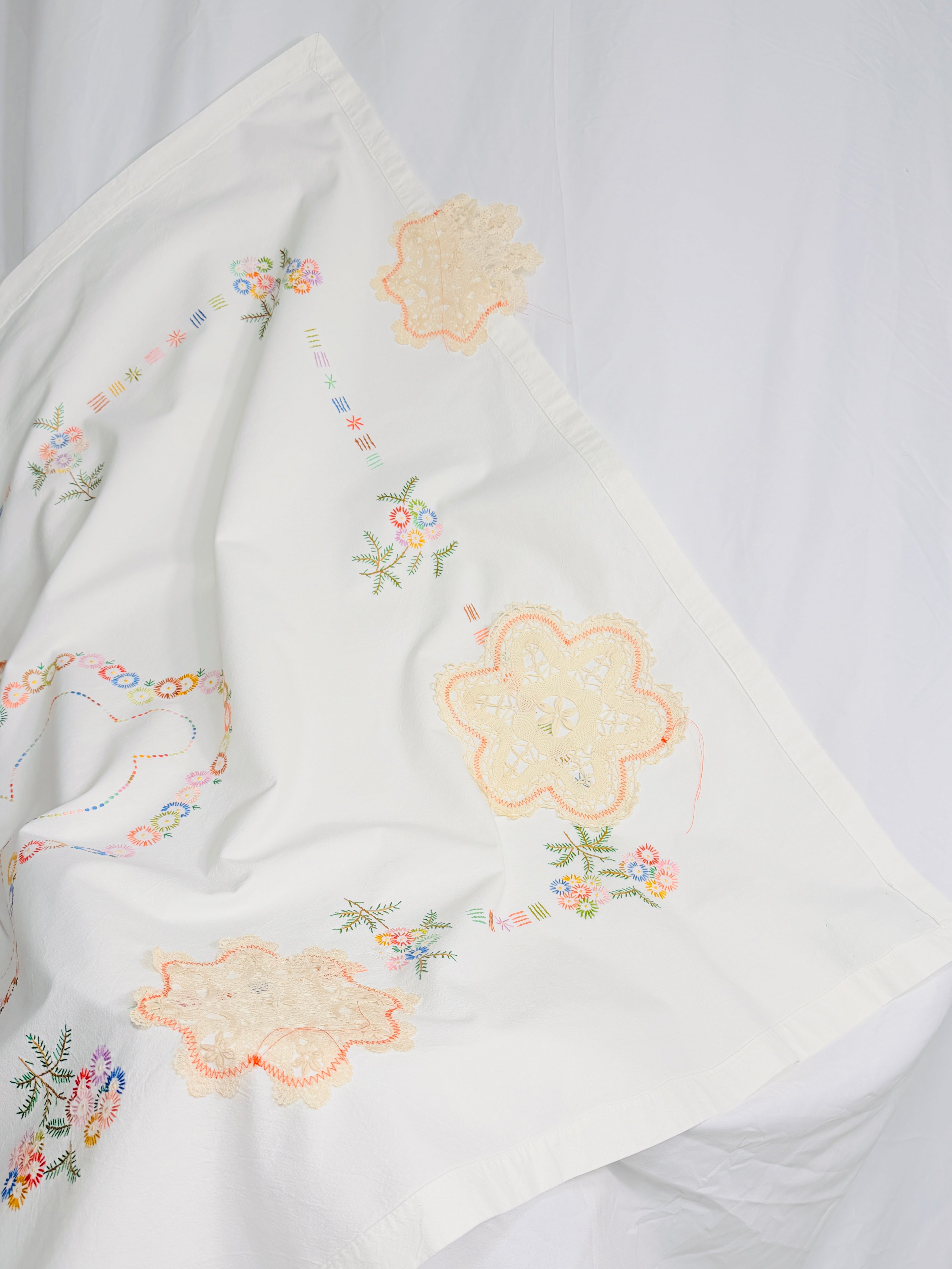 DOILIES TABLECLOTH