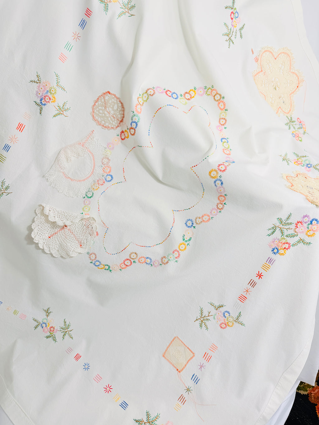 DOILIES TABLECLOTH