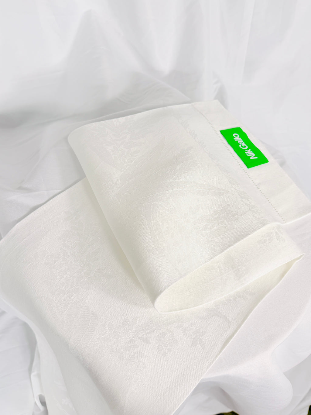 EMBELLISHED JACQUARD LINEN TOWEL