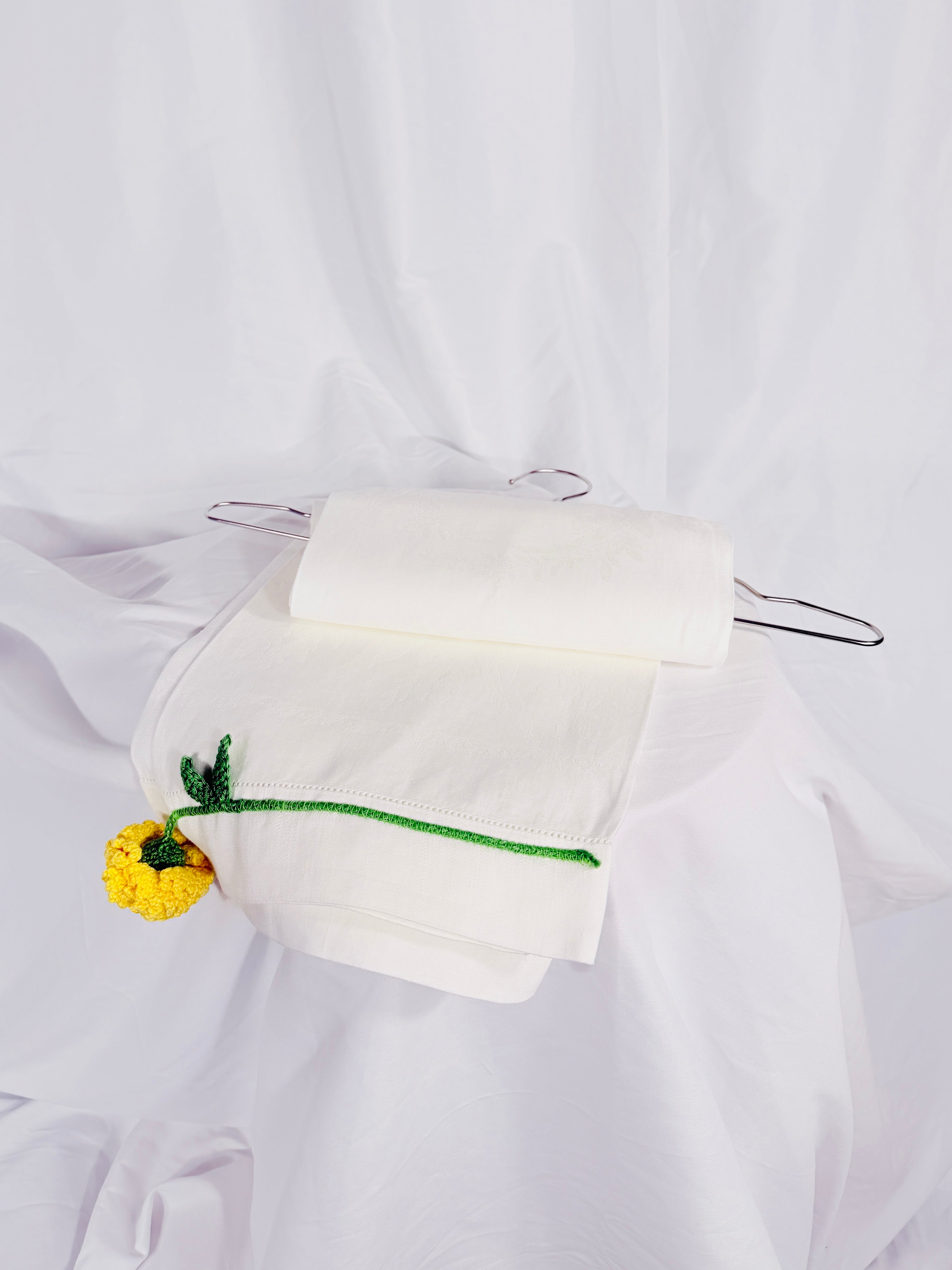 EMBELLISHED JACQUARD LINEN TOWEL