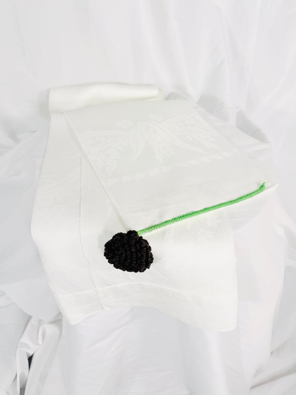 EMBELLISHED JACQUARD LINEN TOWEL