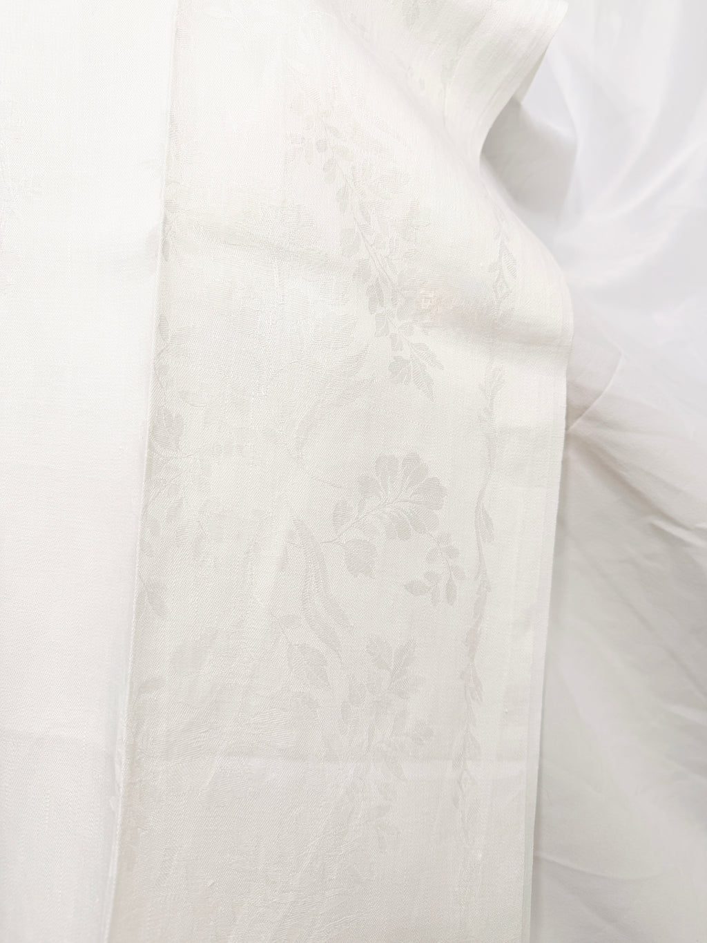 EMBELLISHED JACQUARD LINEN TOWEL