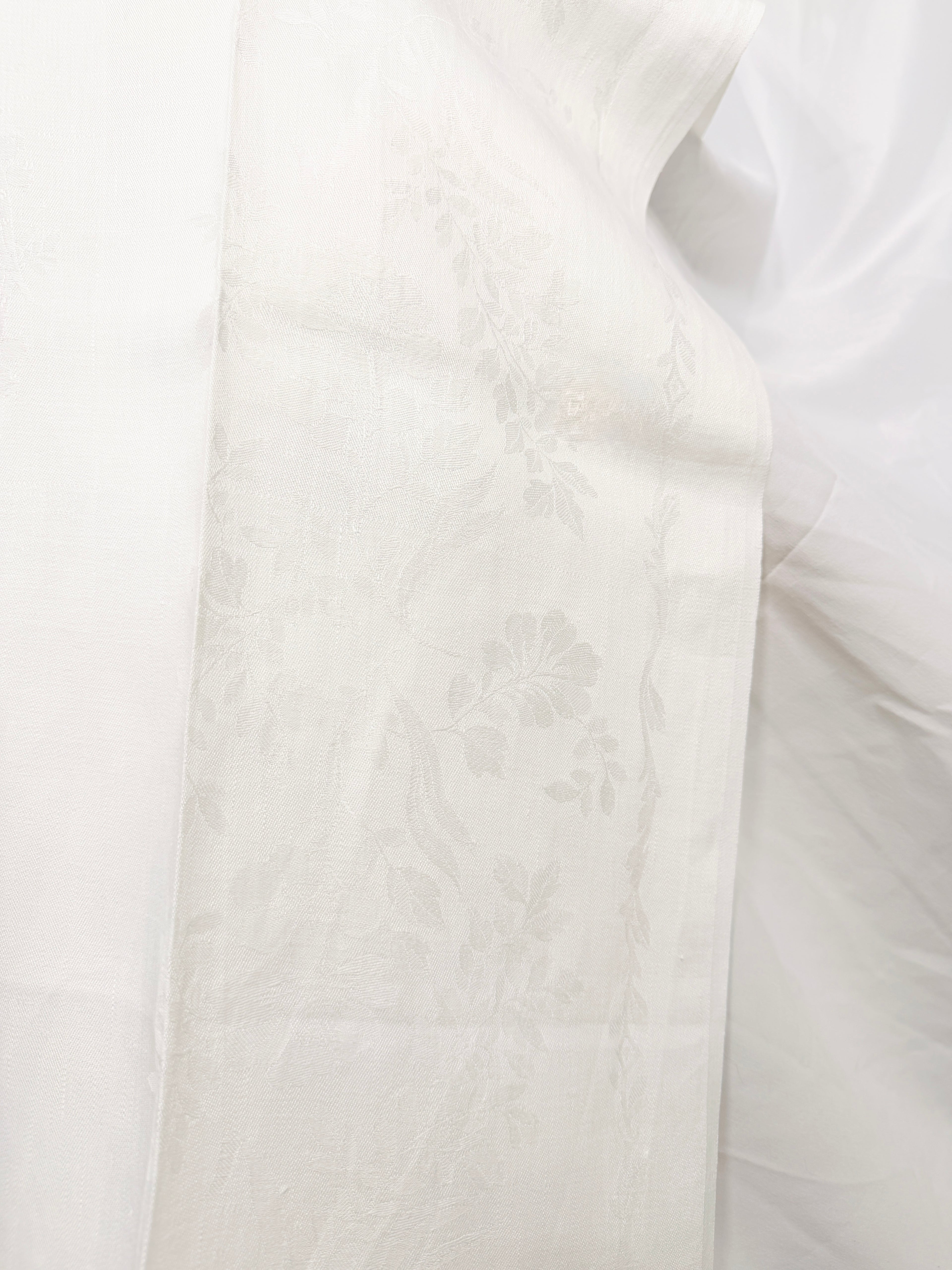 EMBELLISHED JACQUARD LINEN TOWEL