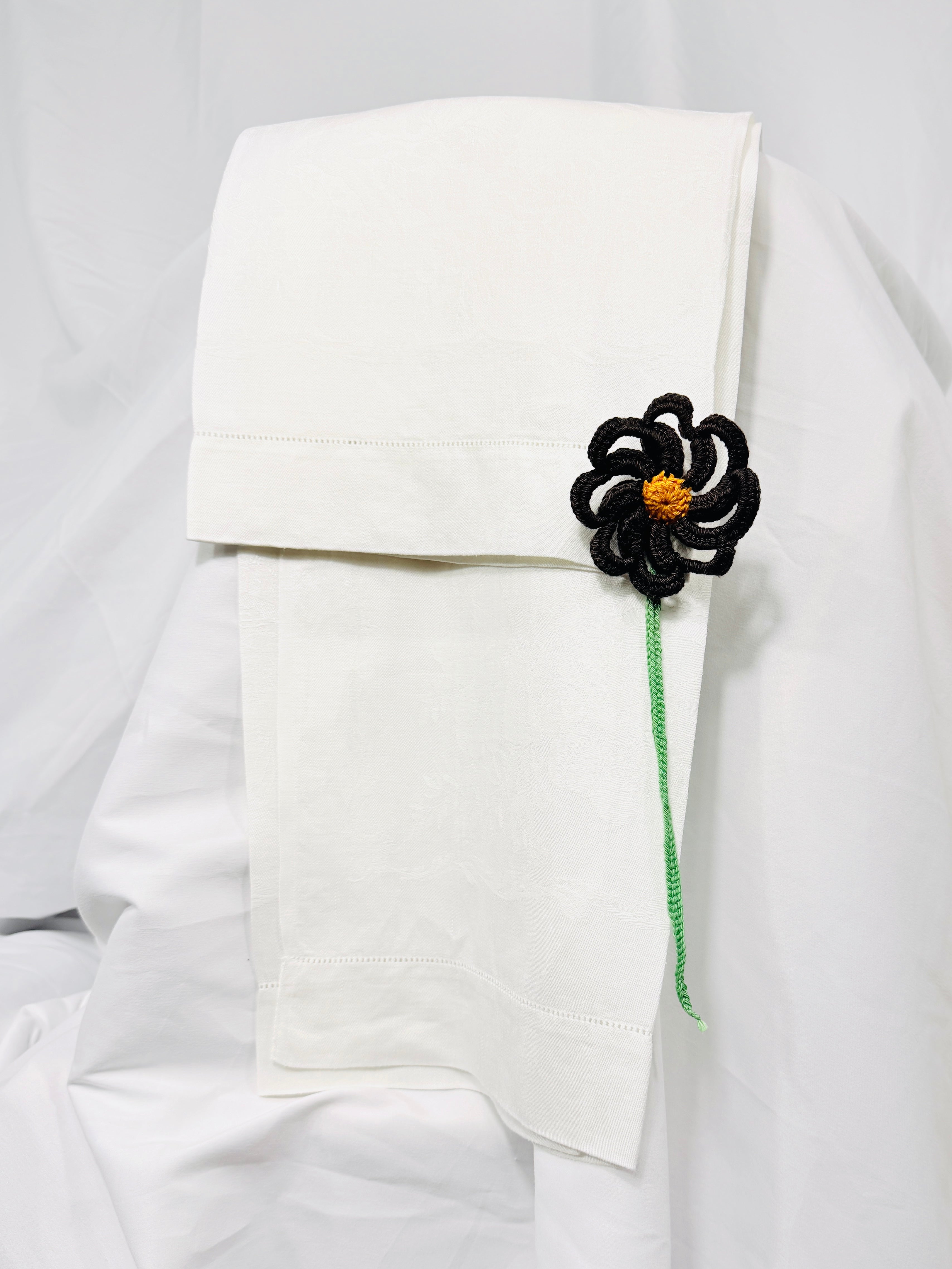 EMBELLISHED JACQUARD LINEN TOWEL
