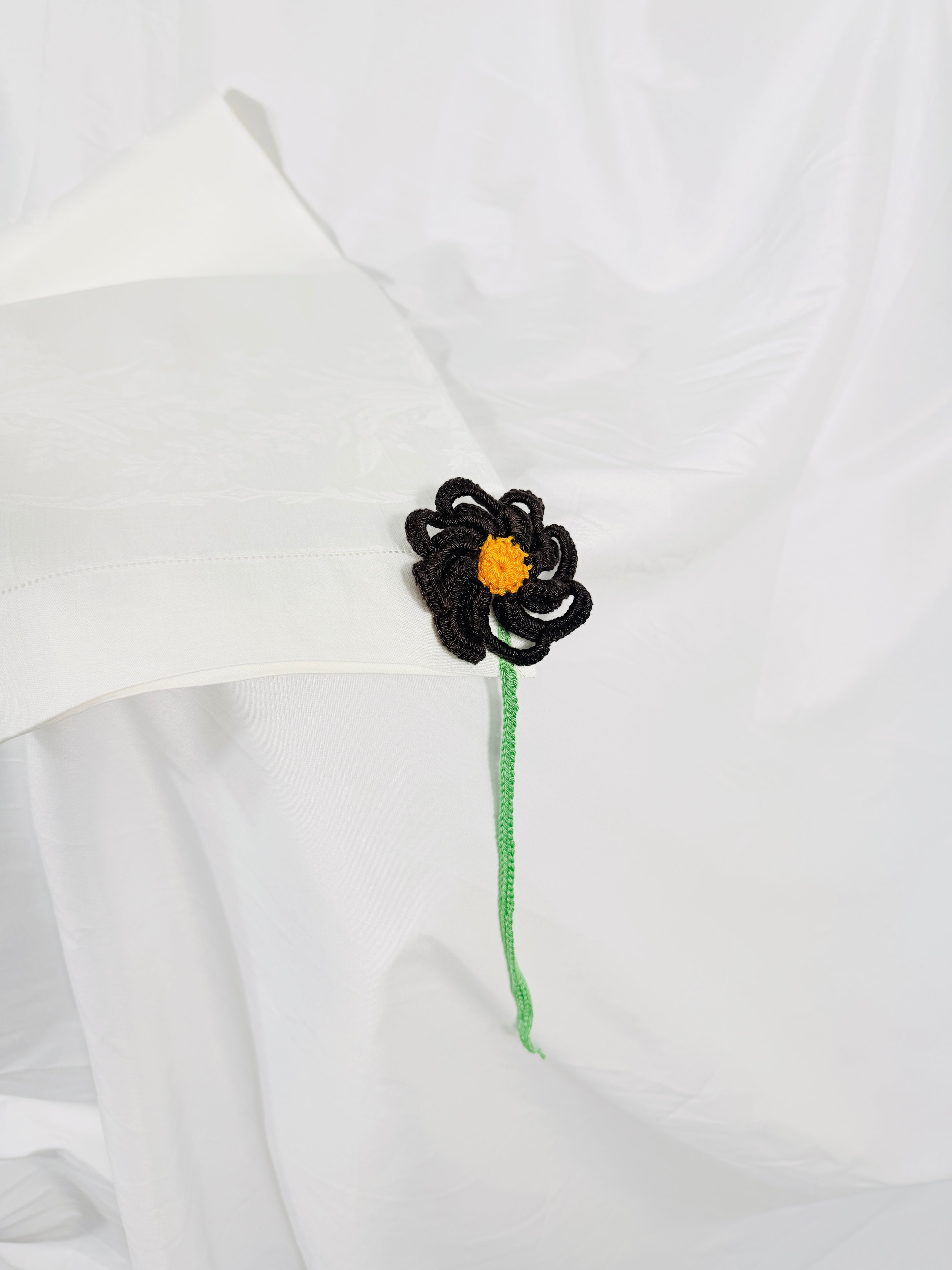 EMBELLISHED JACQUARD LINEN TOWEL