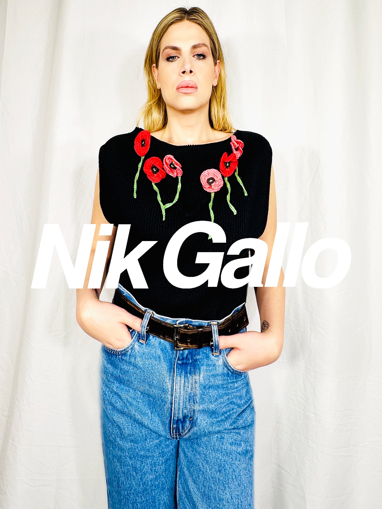 THE POPPIES FOLD TOP